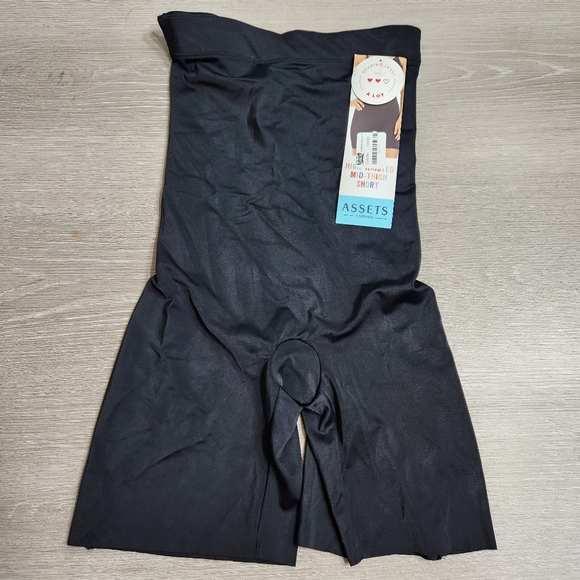Assets by Spanx High-Waisted Mid Thigh Short Slimming Shaping Women's Med. Black - Picture 1 of 9